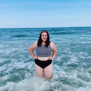 Meet your Posher, Mikala